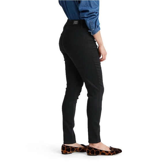 Signature by Levi Strauss Denim - Signature by Levi Strauss & Co. Women's Shaping High Rise Super Skinny Jeans